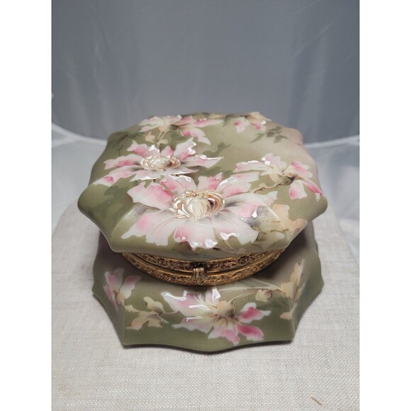 Rare Floral ANTIQUE C. F. MONROE "NAKARA" WAVE CREST DRESSER BOX Hinged - Picture 1 of 8